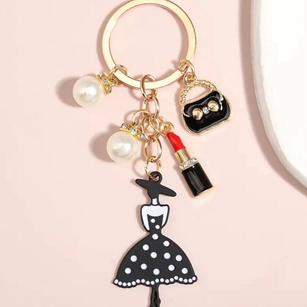 White Black Enamel Fashion Keychain